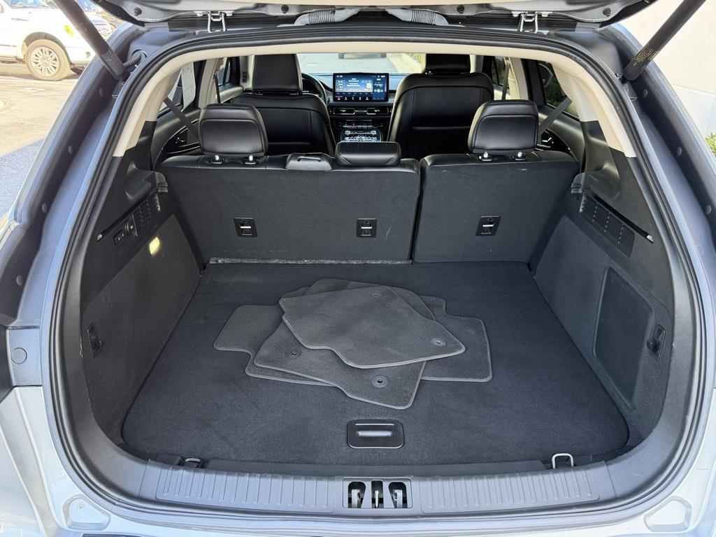 used 2023 Lincoln Nautilus car, priced at $33,000