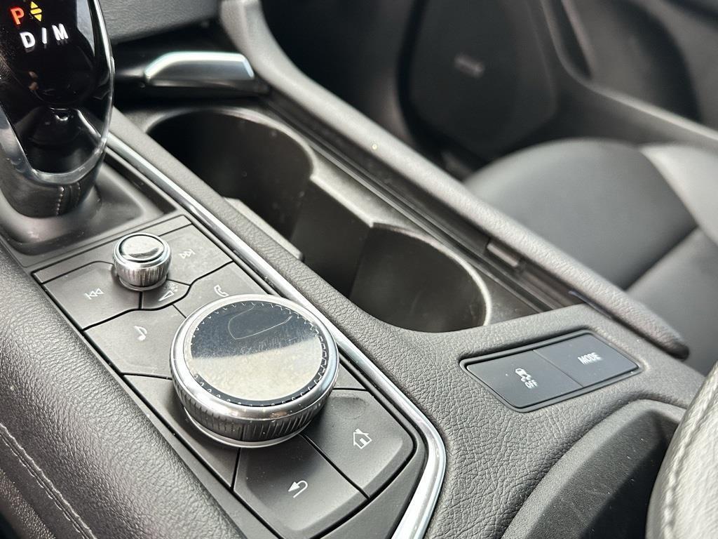 used 2023 Cadillac XT5 car, priced at $25,000