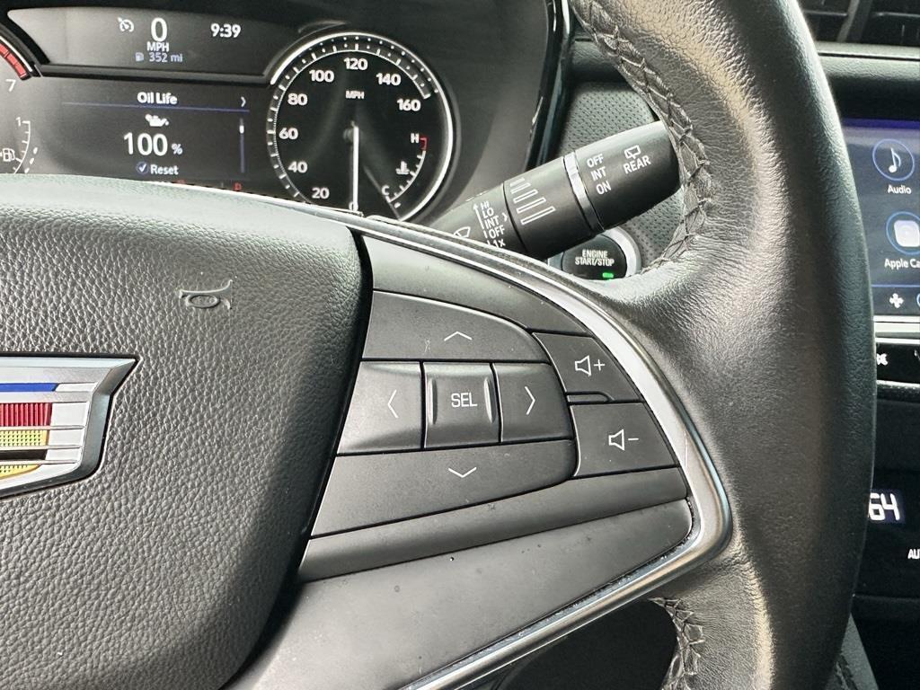 used 2023 Cadillac XT5 car, priced at $25,000