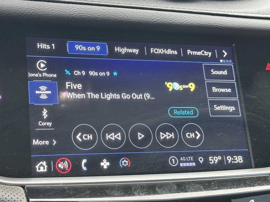 used 2023 Cadillac XT5 car, priced at $25,000