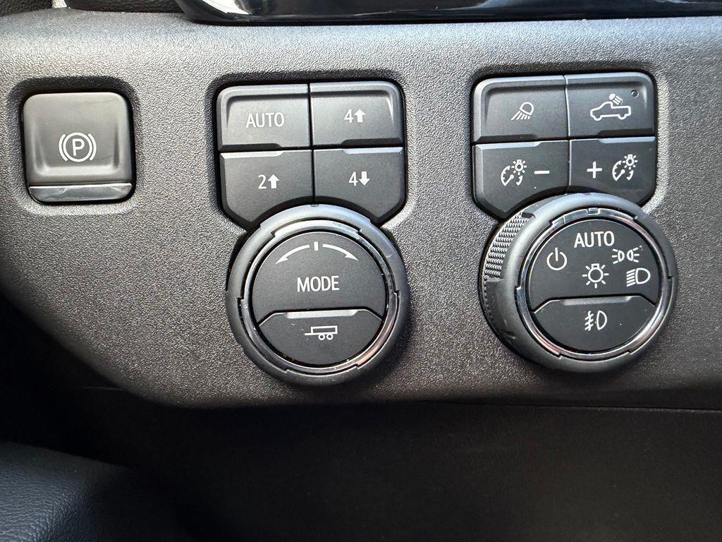 used 2025 Chevrolet Silverado 1500 car, priced at $50,754