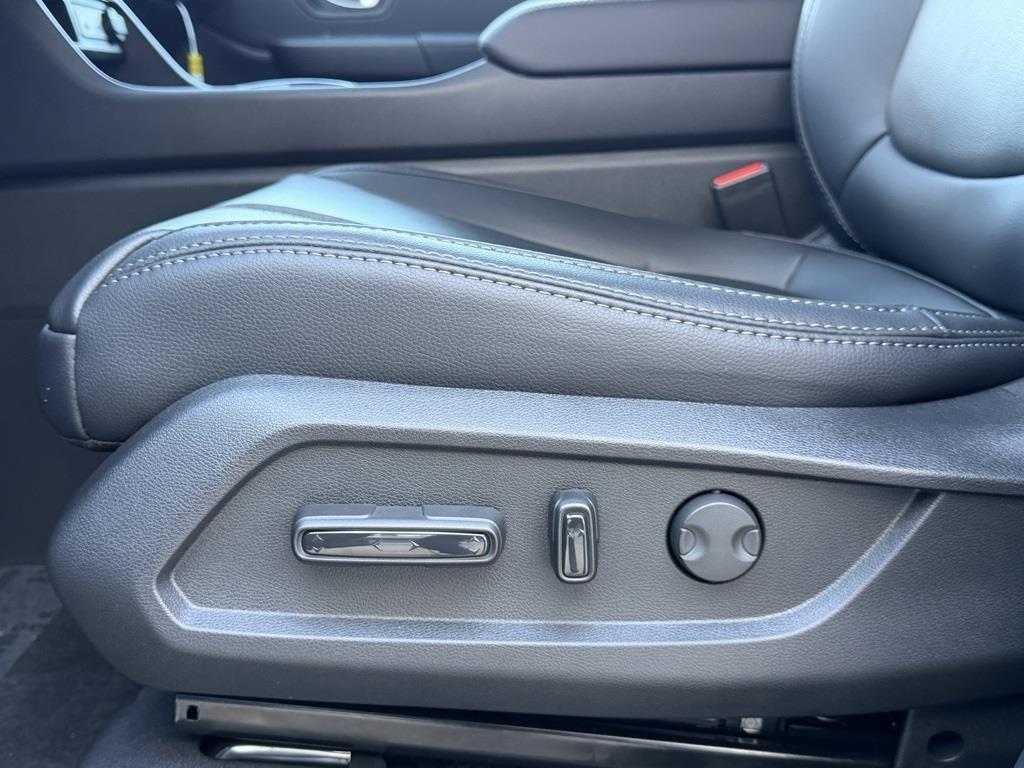 new 2026 Honda Pilot car, priced at $45,990