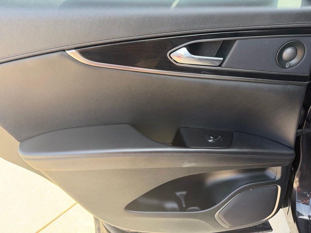 used 2023 Lincoln Nautilus car, priced at $29,000