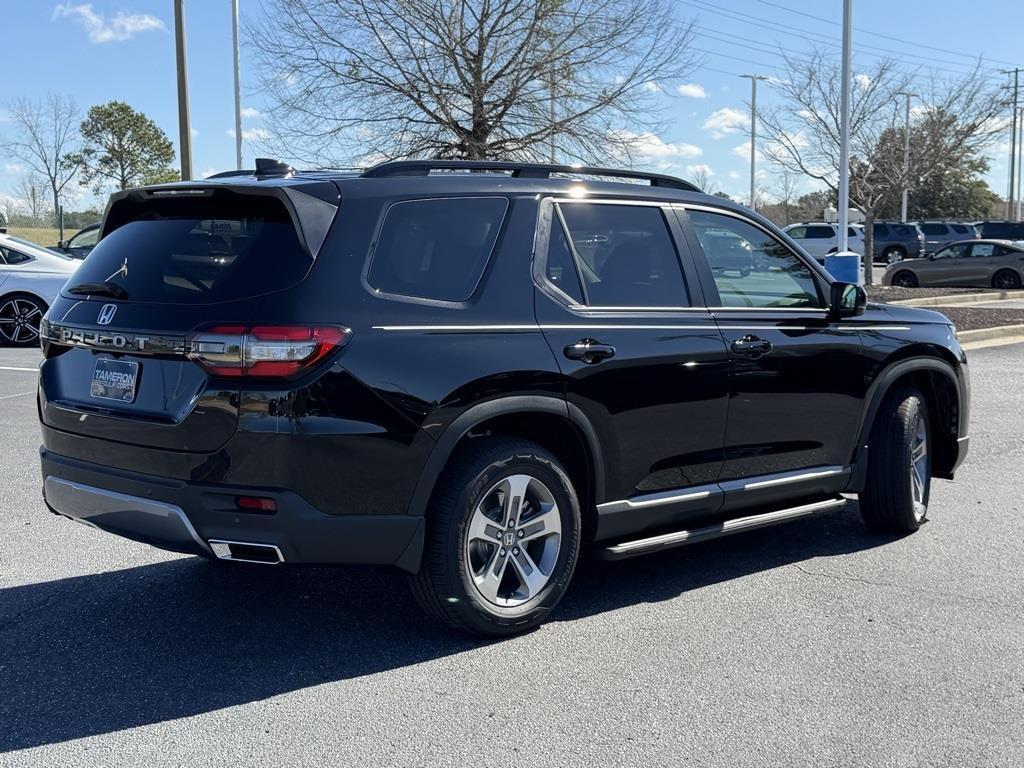 new 2026 Honda Pilot car, priced at $45,990