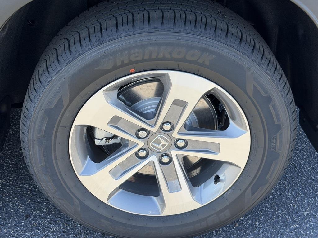 new 2026 Honda Pilot car, priced at $45,990