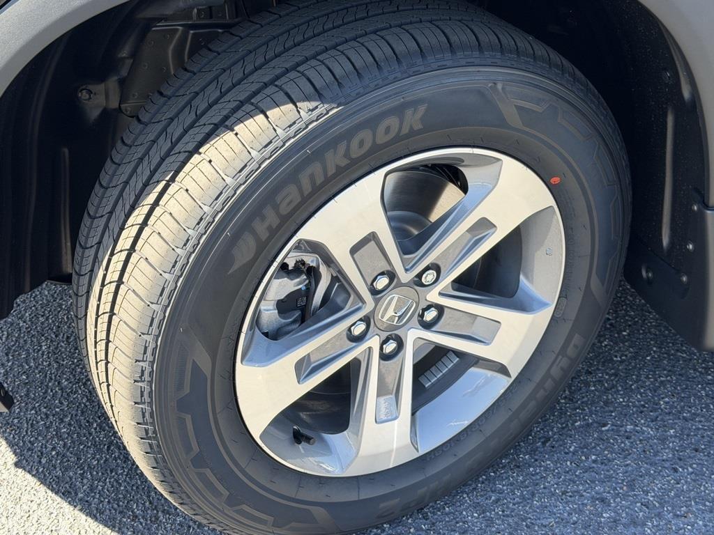 new 2026 Honda Pilot car, priced at $45,990