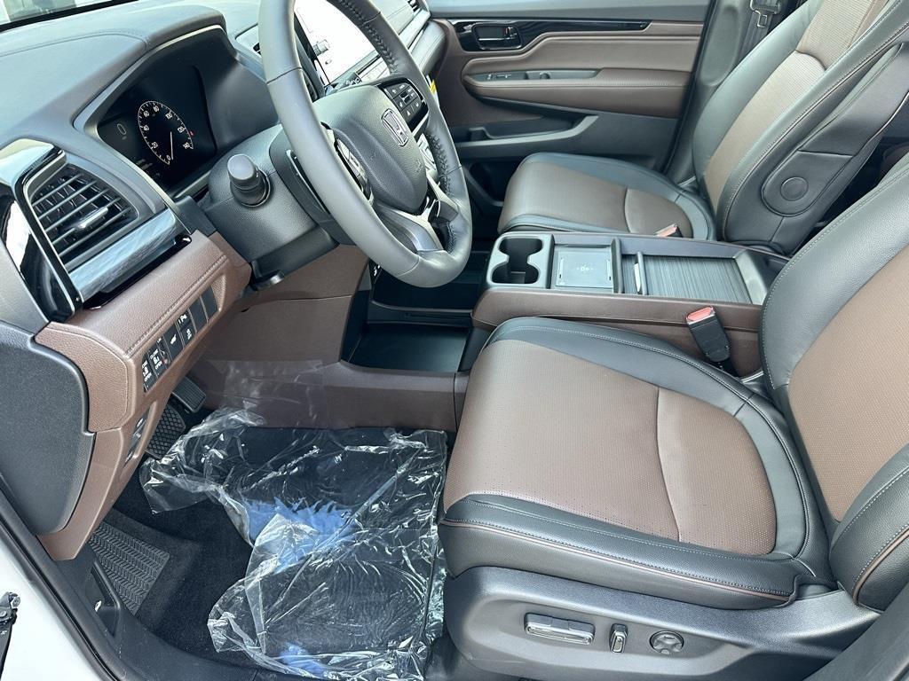 new 2026 Honda Odyssey car, priced at $53,645