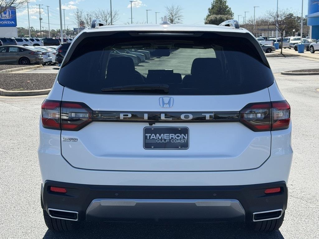 new 2026 Honda Pilot car, priced at $47,195