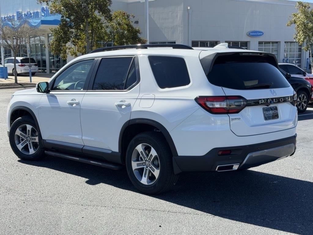 new 2026 Honda Pilot car, priced at $46,445