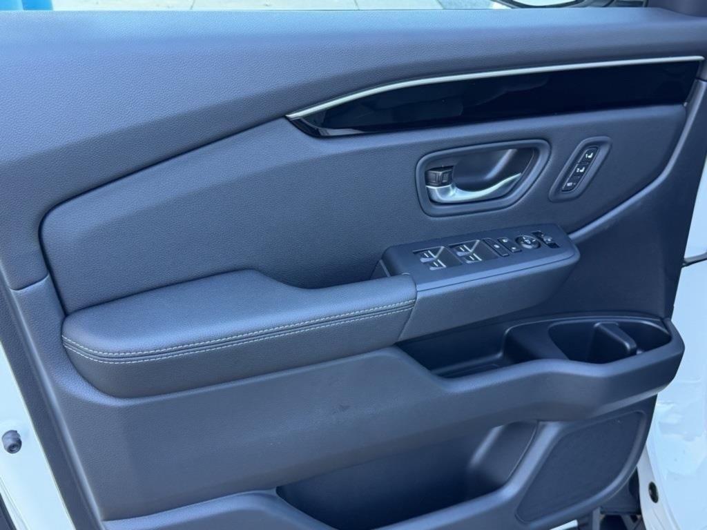 new 2026 Honda Pilot car, priced at $46,445