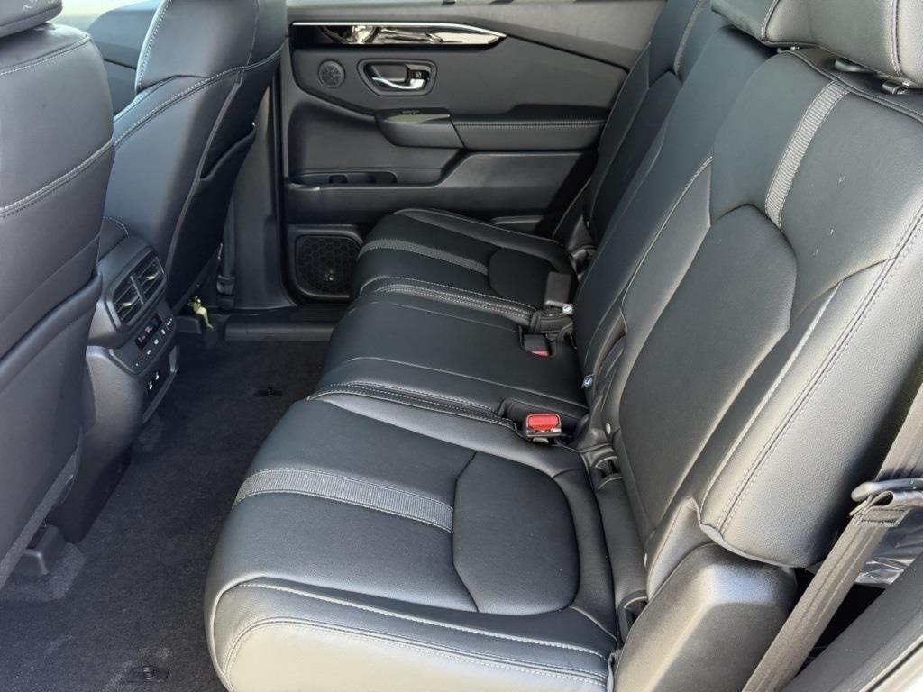 new 2026 Honda Pilot car, priced at $46,445