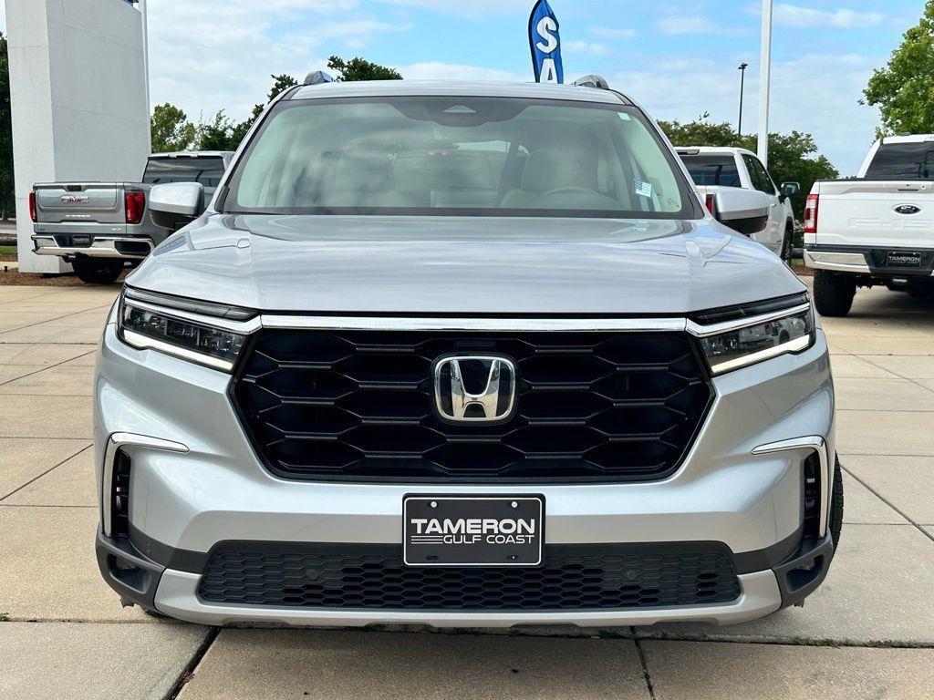 used 2025 Honda Pilot car, priced at $45,818