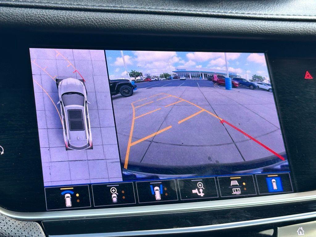 used 2022 Cadillac XT5 car, priced at $30,485