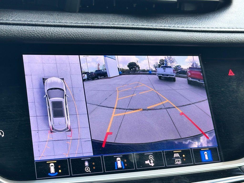 used 2022 Cadillac XT5 car, priced at $30,485