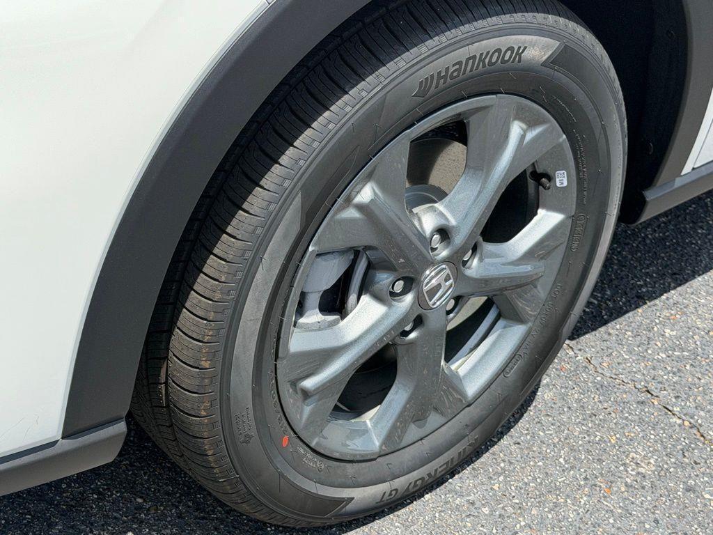 new 2026 Honda HR-V car, priced at $28,405
