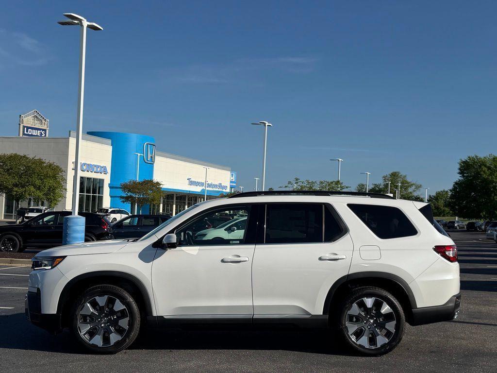 new 2026 Honda Pilot car, priced at $53,045