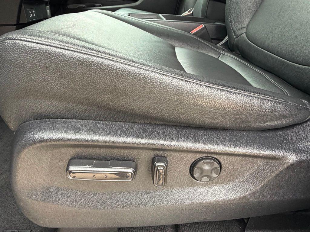 used 2025 Honda Odyssey car, priced at $37,500