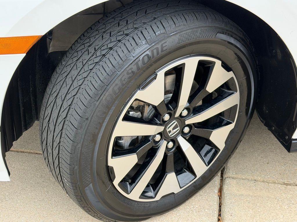 used 2025 Honda Odyssey car, priced at $37,500