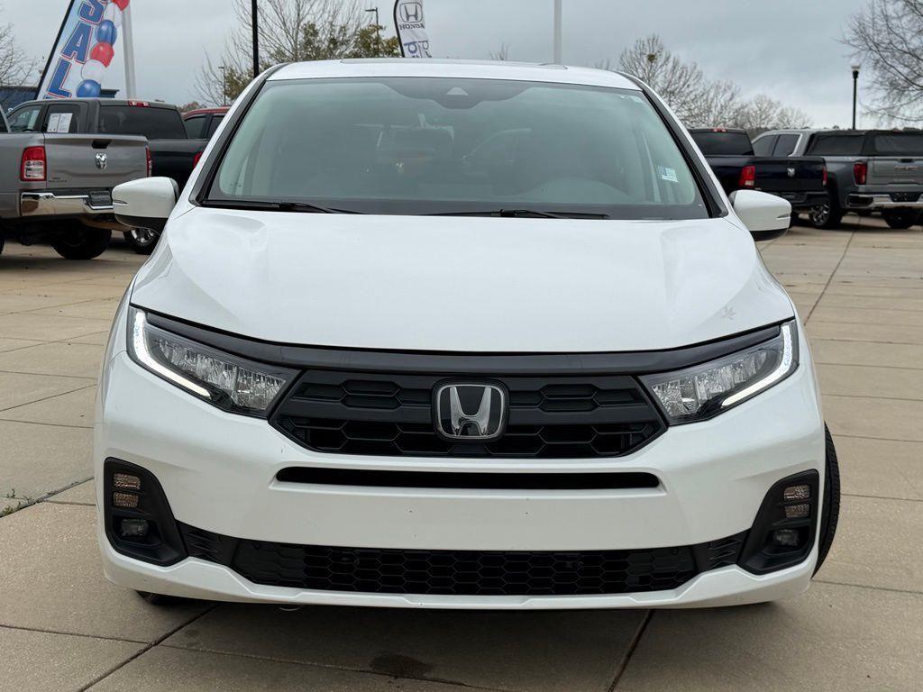 used 2025 Honda Odyssey car, priced at $37,500