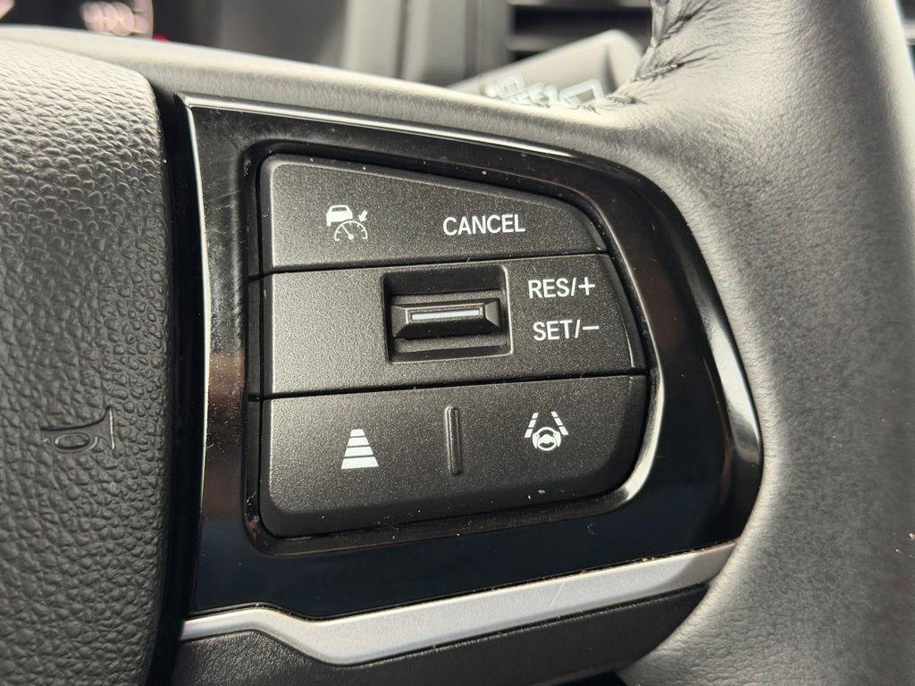 used 2025 Honda Odyssey car, priced at $37,500