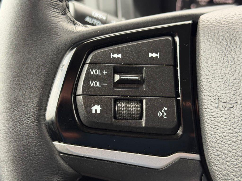 used 2025 Honda Odyssey car, priced at $37,500