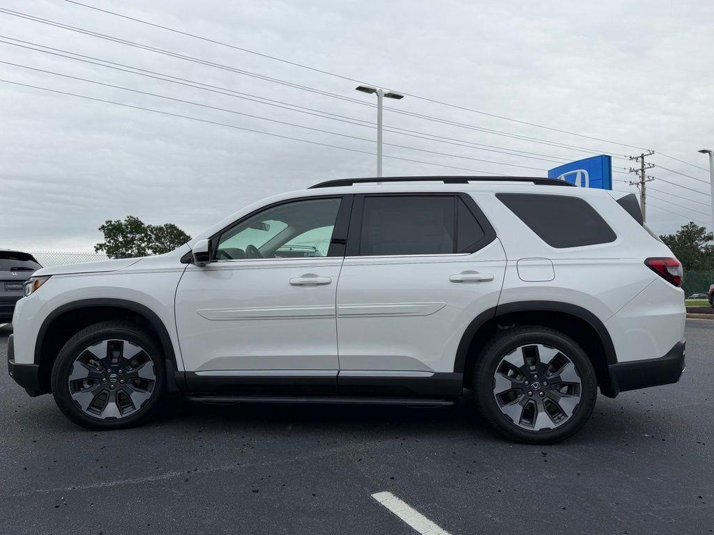 new 2026 Honda Pilot car, priced at $55,093