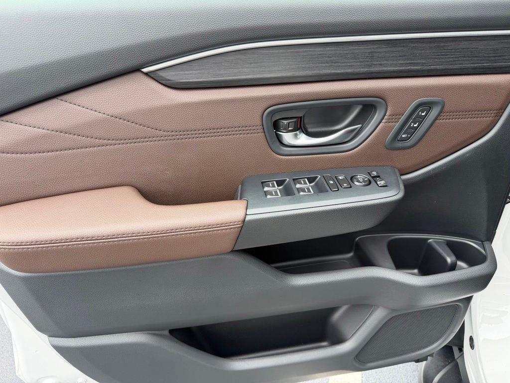 new 2026 Honda Pilot car, priced at $55,093