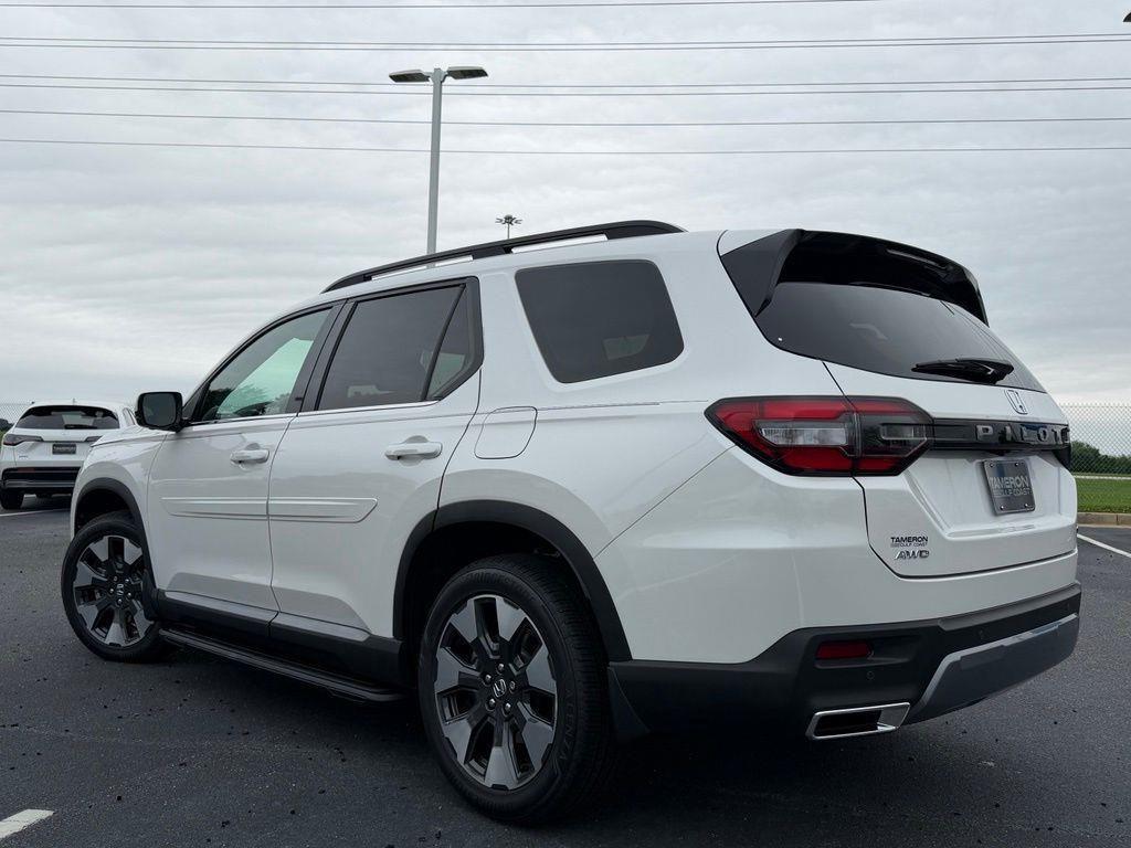 new 2026 Honda Pilot car, priced at $55,093