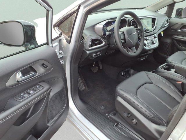 new 2026 Chrysler Pacifica car, priced at $44,297