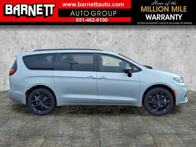 new 2026 Chrysler Pacifica car, priced at $44,297