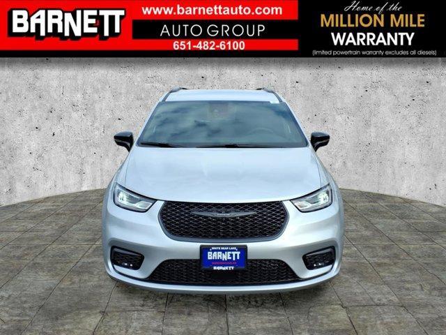 new 2026 Chrysler Pacifica car, priced at $44,297