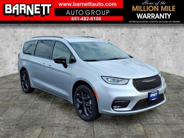 new 2026 Chrysler Pacifica car, priced at $44,297