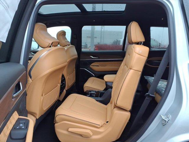 new 2025 Jeep Grand Cherokee L car, priced at $57,947