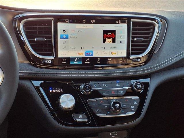 new 2026 Chrysler Pacifica car, priced at $41,402