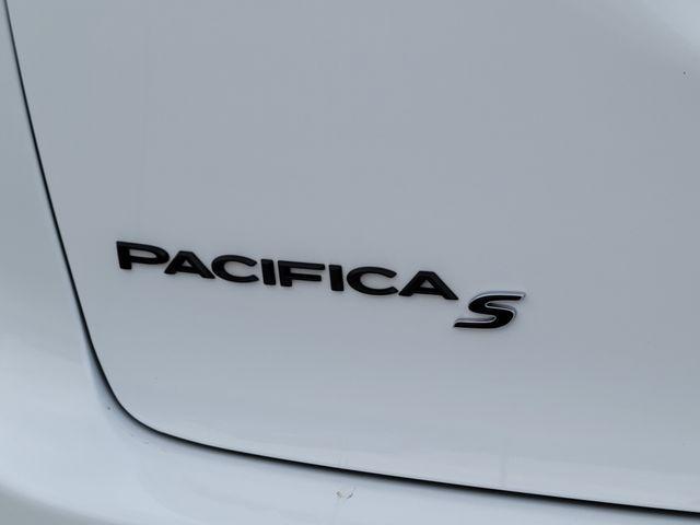 used 2025 Chrysler Pacifica car, priced at $37,985