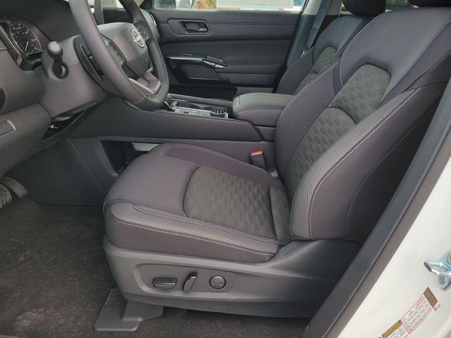 new 2026 Nissan Pathfinder car, priced at $39,550