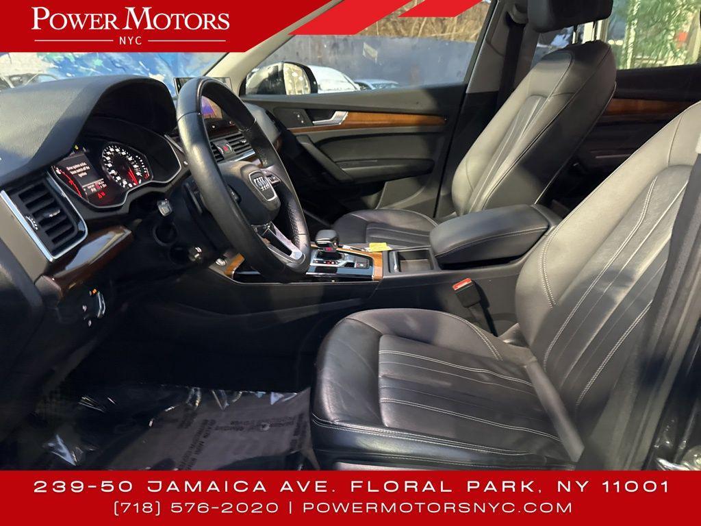 2022 Manhattan Gray Metallic Audi Q5