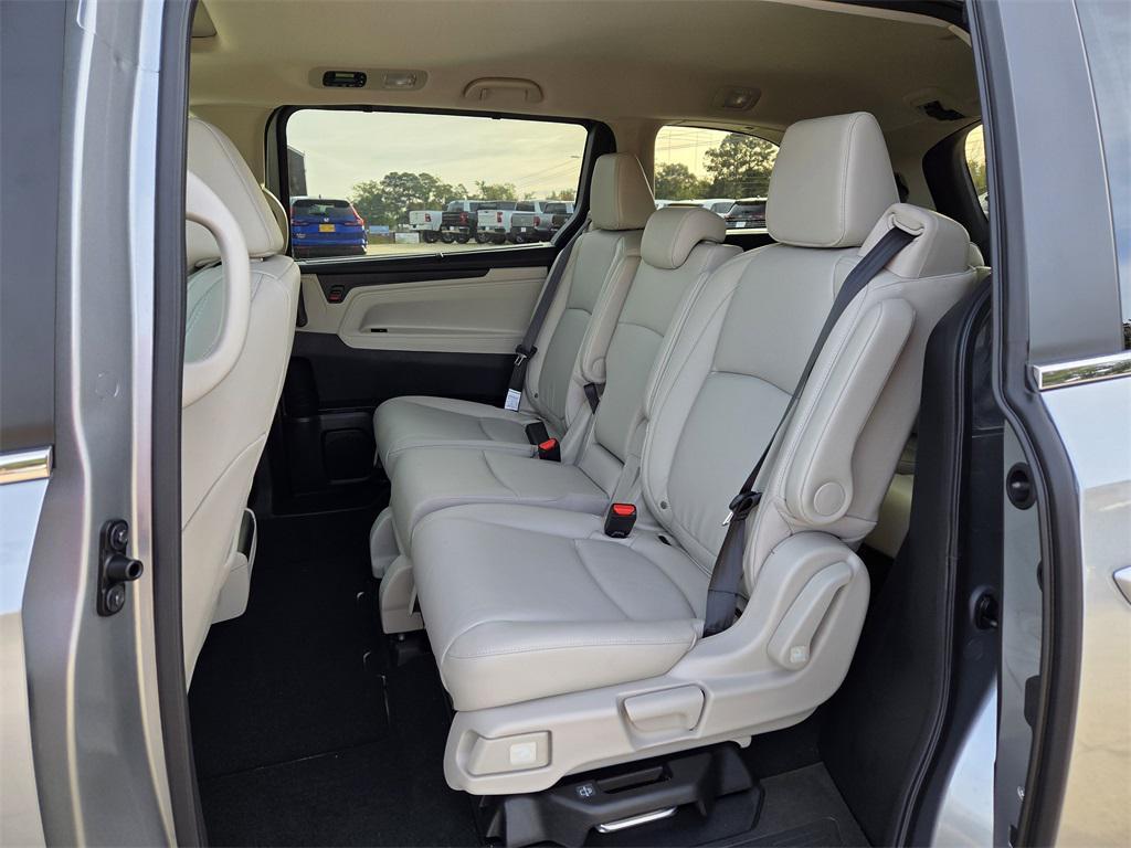 new 2026 Honda Odyssey car, priced at $44,290