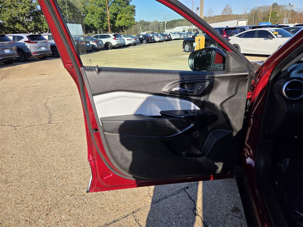 used 2025 Chevrolet Trax car, priced at $20,985