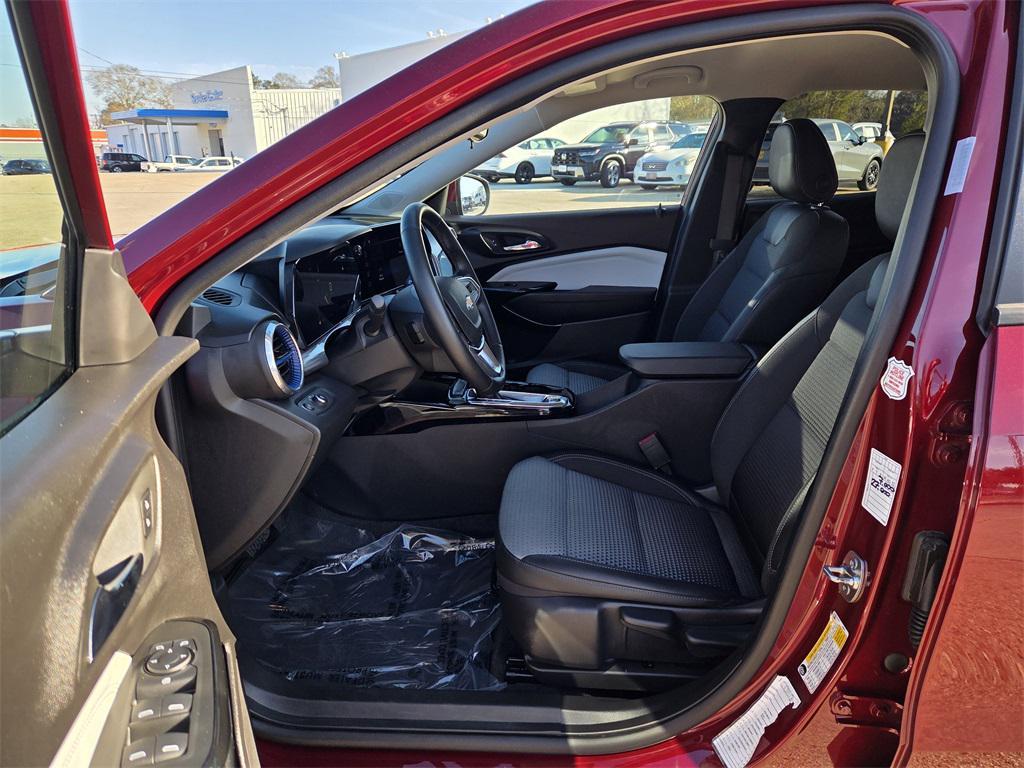 used 2025 Chevrolet Trax car, priced at $20,985