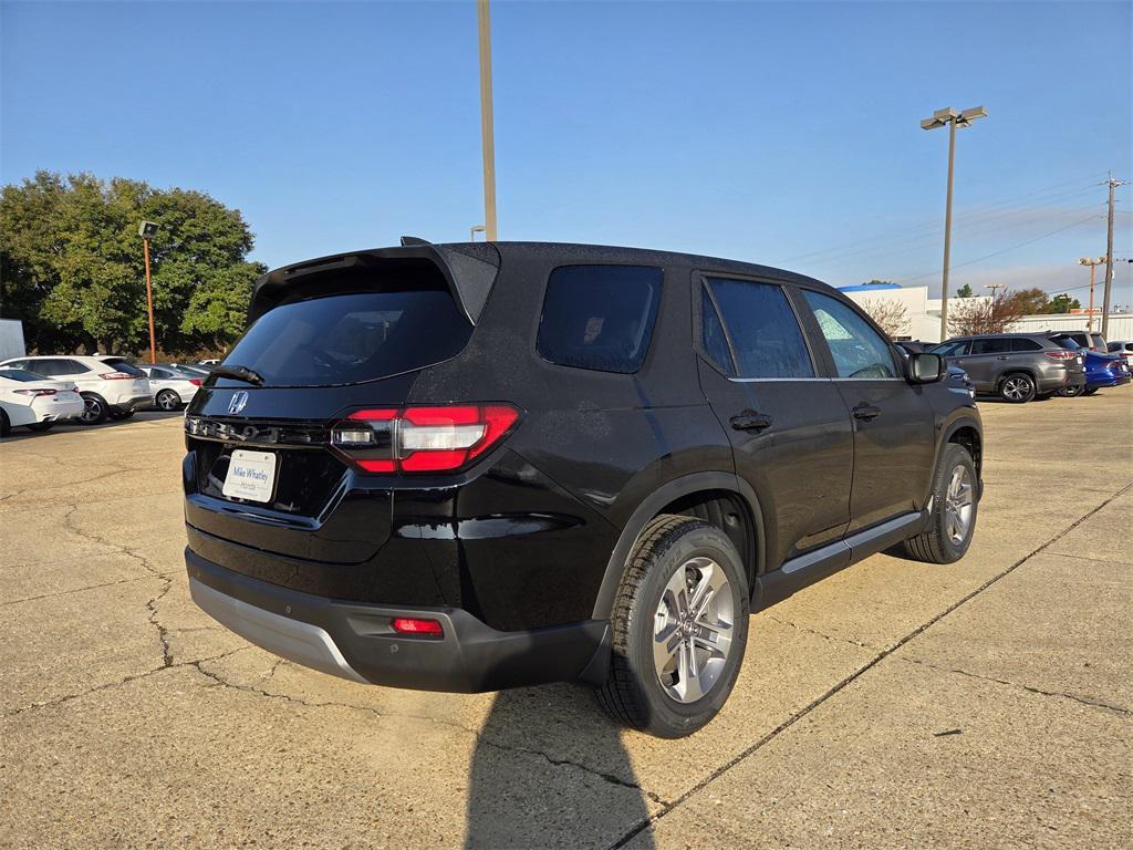 new 2025 Honda Pilot car, priced at $45,725