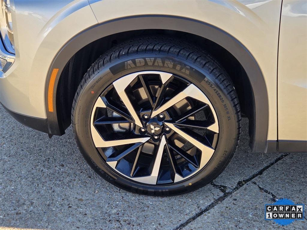 used 2024 Mitsubishi Outlander car, priced at $21,925