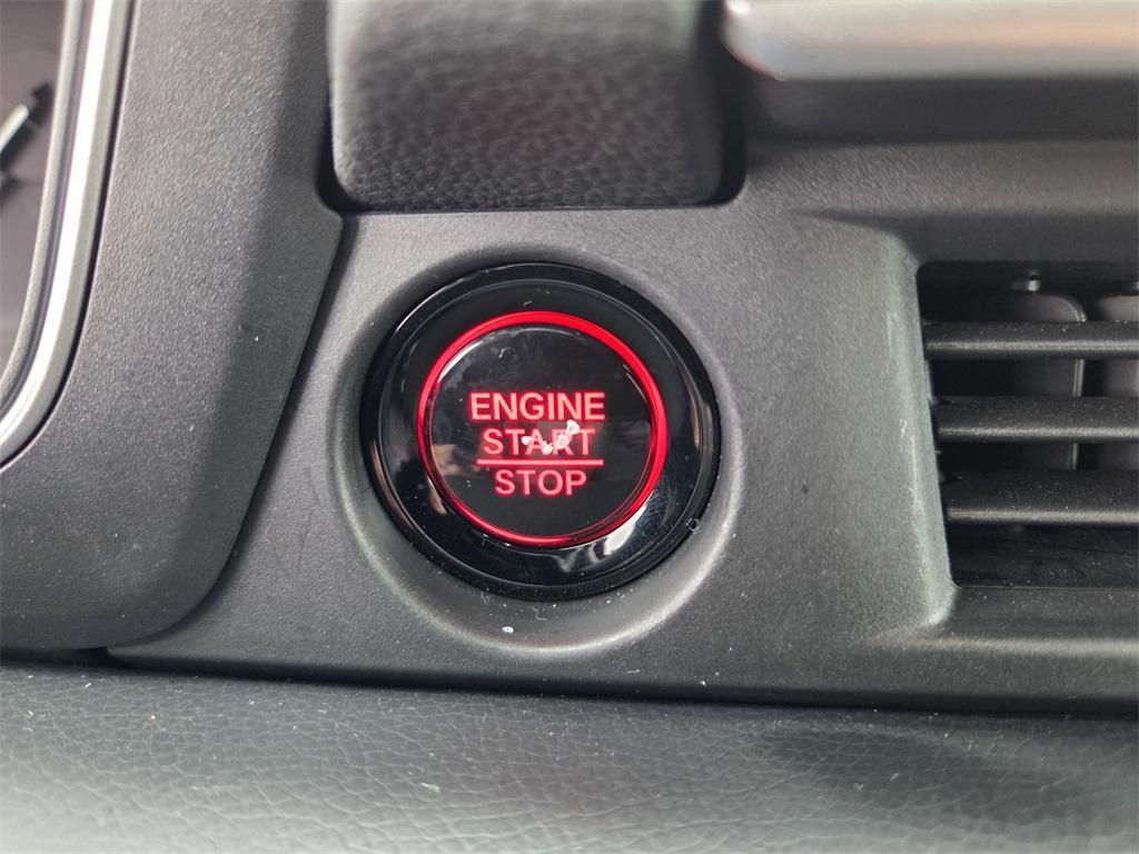 used 2025 Honda Pilot car, priced at $37,375