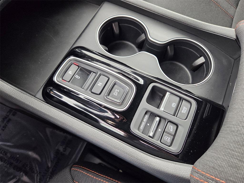 used 2025 Honda Pilot car, priced at $37,375