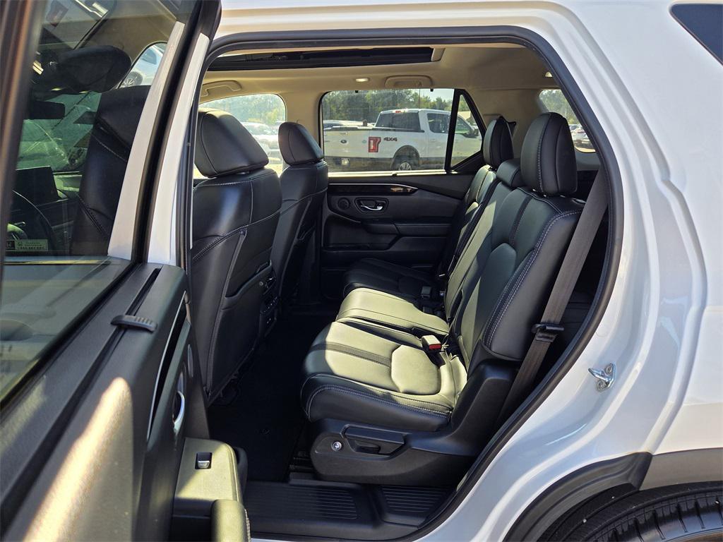 2024 Platinum White Honda Pilot