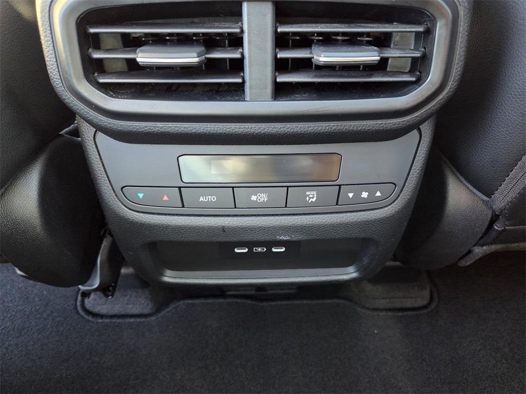 2024 Platinum White Honda Pilot