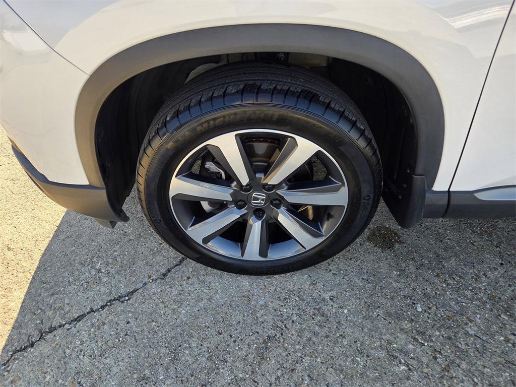 2024 Platinum White Honda Pilot