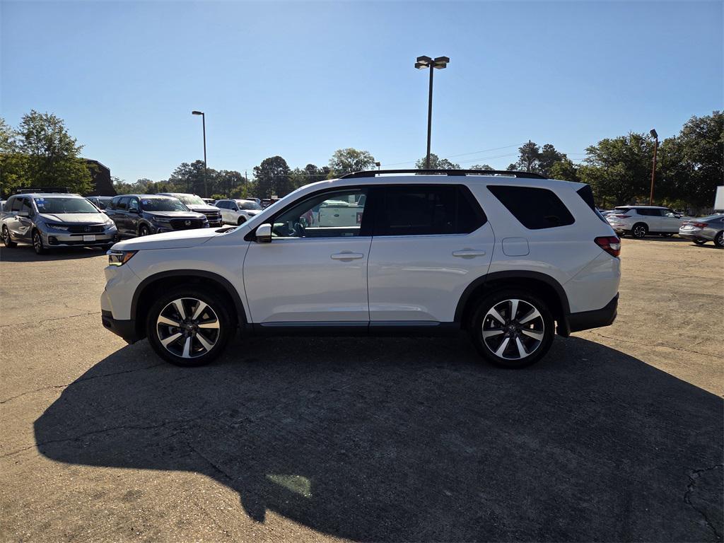 2024 Platinum White Honda Pilot