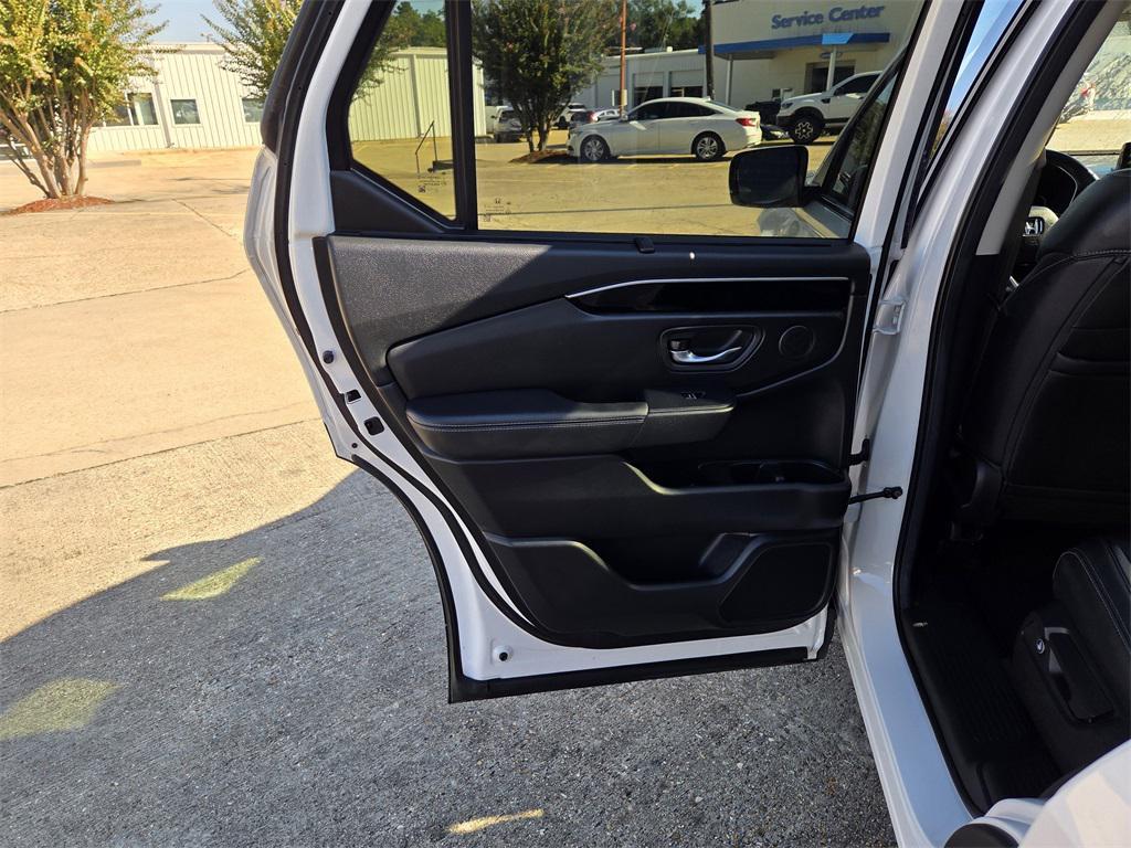 2024 Platinum White Honda Pilot