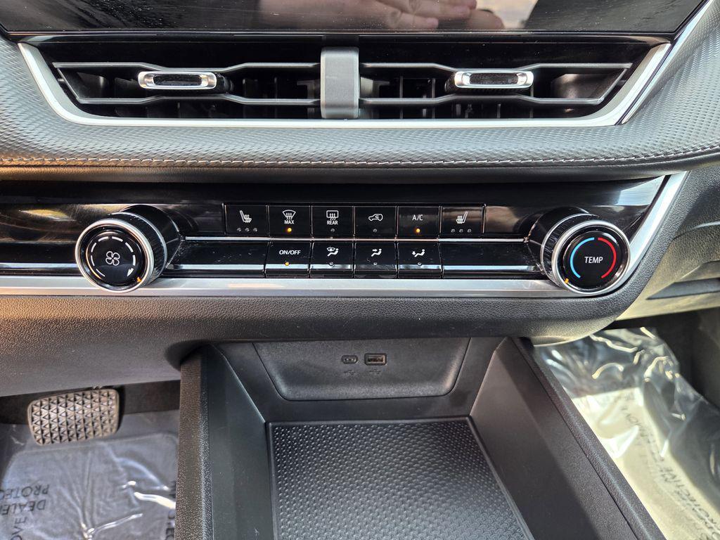 used 2025 Chevrolet Equinox car, priced at $23,985